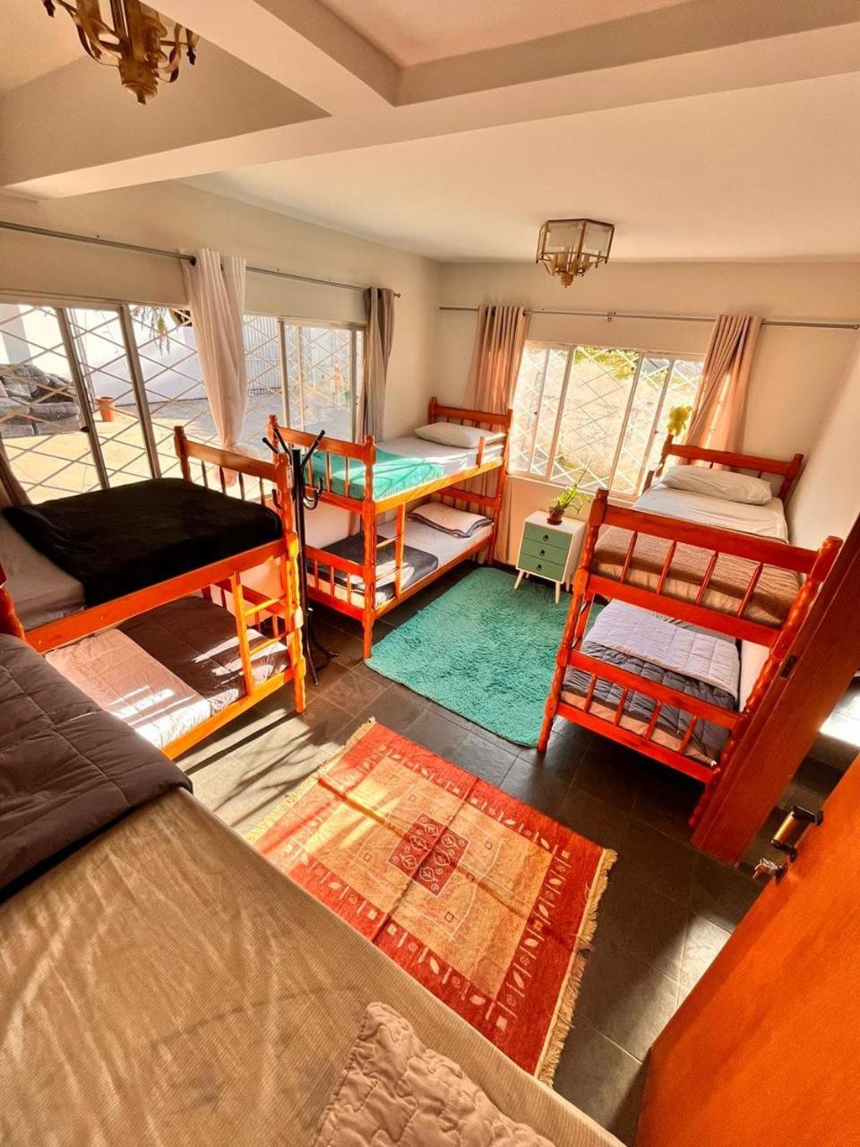 Opera Hostel กูรีตีบา ภายนอก รูปภาพ